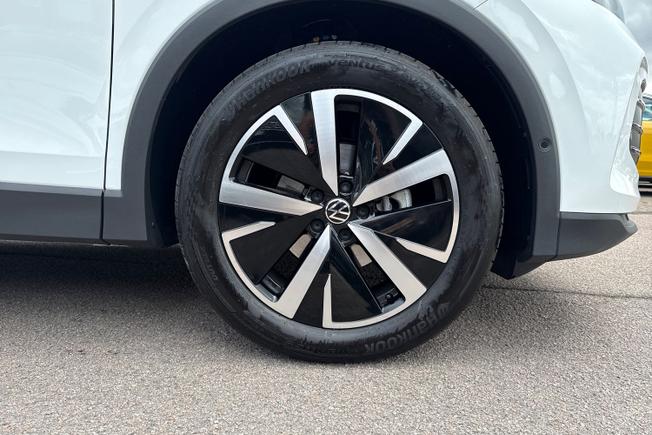 VOLKSWAGEN Tiguan Photo 5
