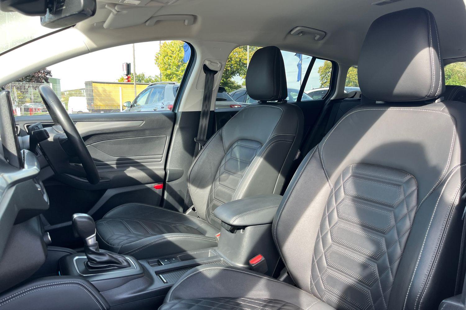 Ford FOCUS Photo 18