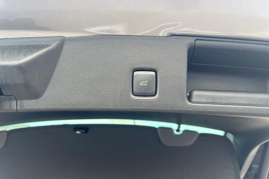Ford KUGA Photo autoimg-6b4f89d83882dab5be09a6ff2c949081e05a5bf1.jpg