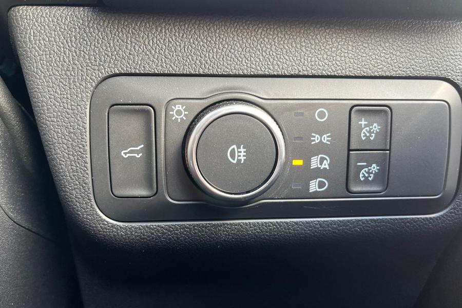 Ford KUGA Photo autoimg-6b574db121e7001b38132472ed72a2a0eb8a2f0f.jpg