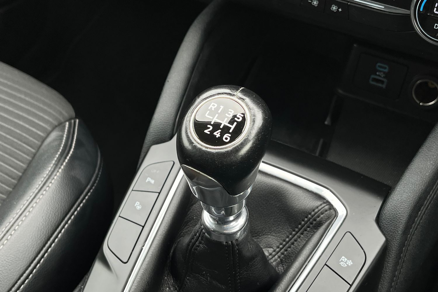 Ford KUGA Photo 34