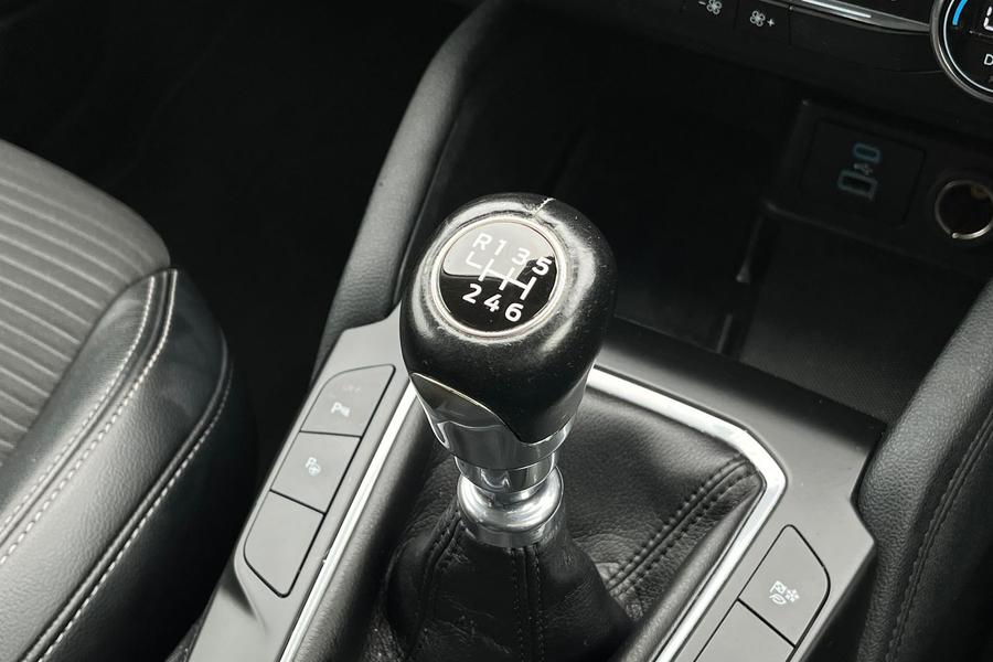 Ford KUGA Photo autoimg-6b597abd2c44e349a4d371ad559c2e5613cdd7ed.jpg
