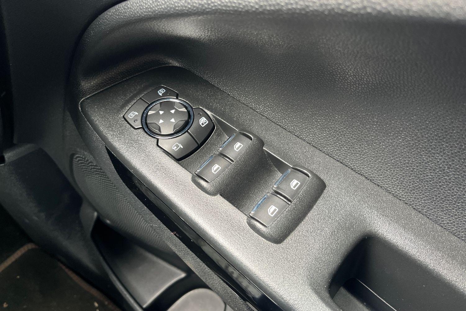 Ford ECOSPORT Photo 15