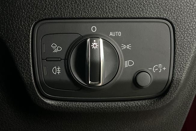 AUDI Sq2 Photo 24