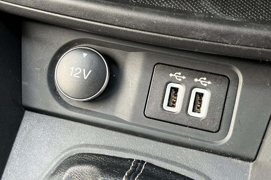 Ford KA+ Photo autoimg-6b5ee0f1fffd136ea9eca1a45bbf9eb13c00cec6.jpg
