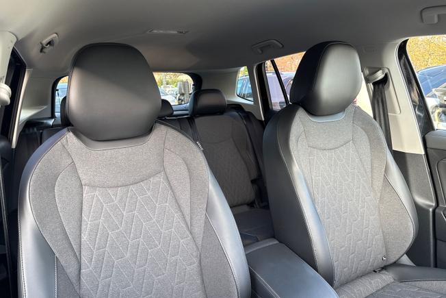 VOLKSWAGEN Tiguan Photo 25