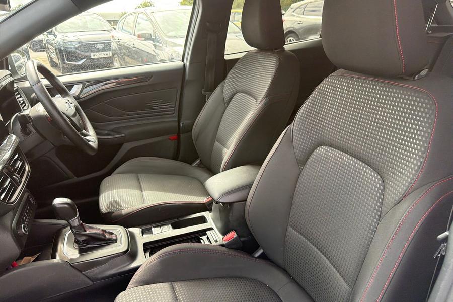 Ford FOCUS Photo autoimg-6b65fe1c93faac0951eb71335f5948825b04640f.jpg