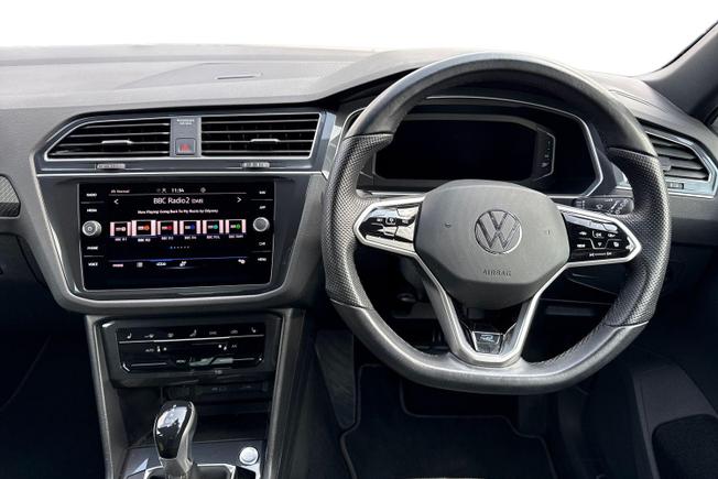 VOLKSWAGEN Tiguan Photo 11