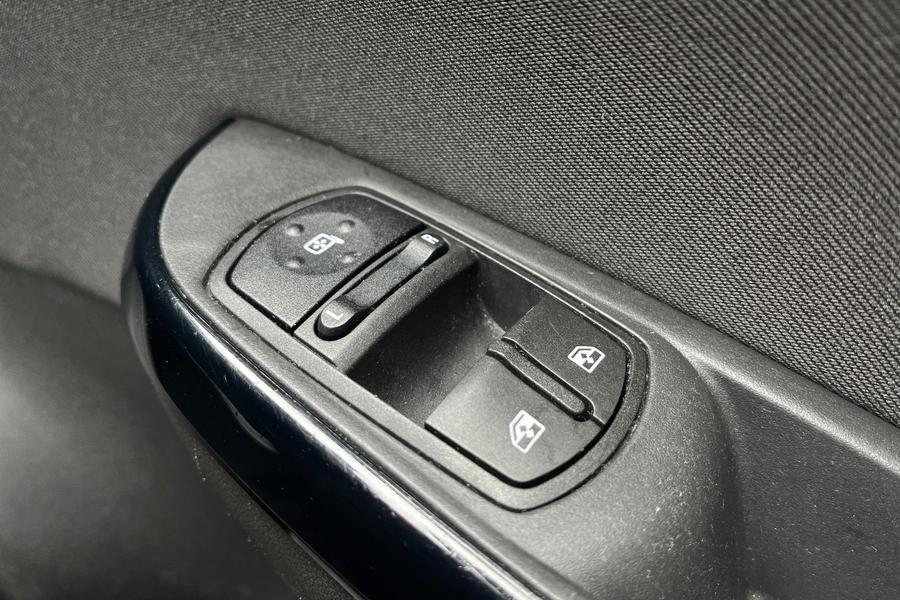 Vauxhall Corsa Photo autoimg-6b6966865e036b931f1b8b4f44f58411ad2e6cc7.jpg