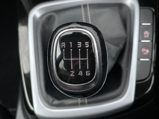 KIA Ceed Photo 44