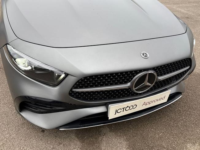 MERCEDES-BENZ A Class Photo 34