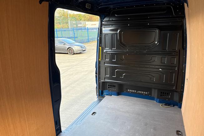 VOLKSWAGEN Crafter Photo 37