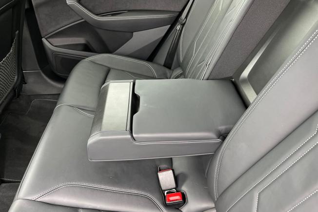 AUDI Q8 E-Tron Photo 49