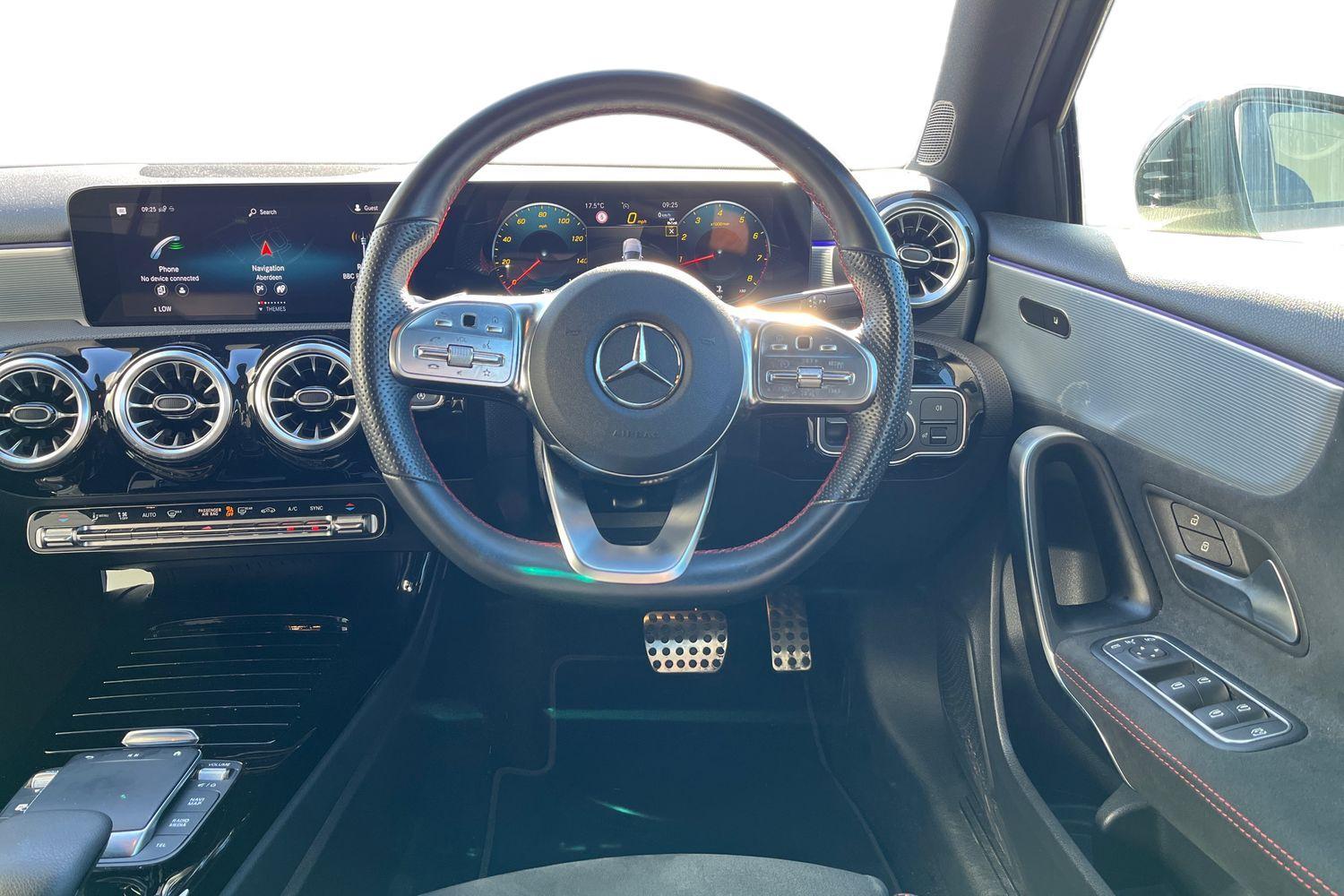 Mercedes-Benz A CLASS Photo 10