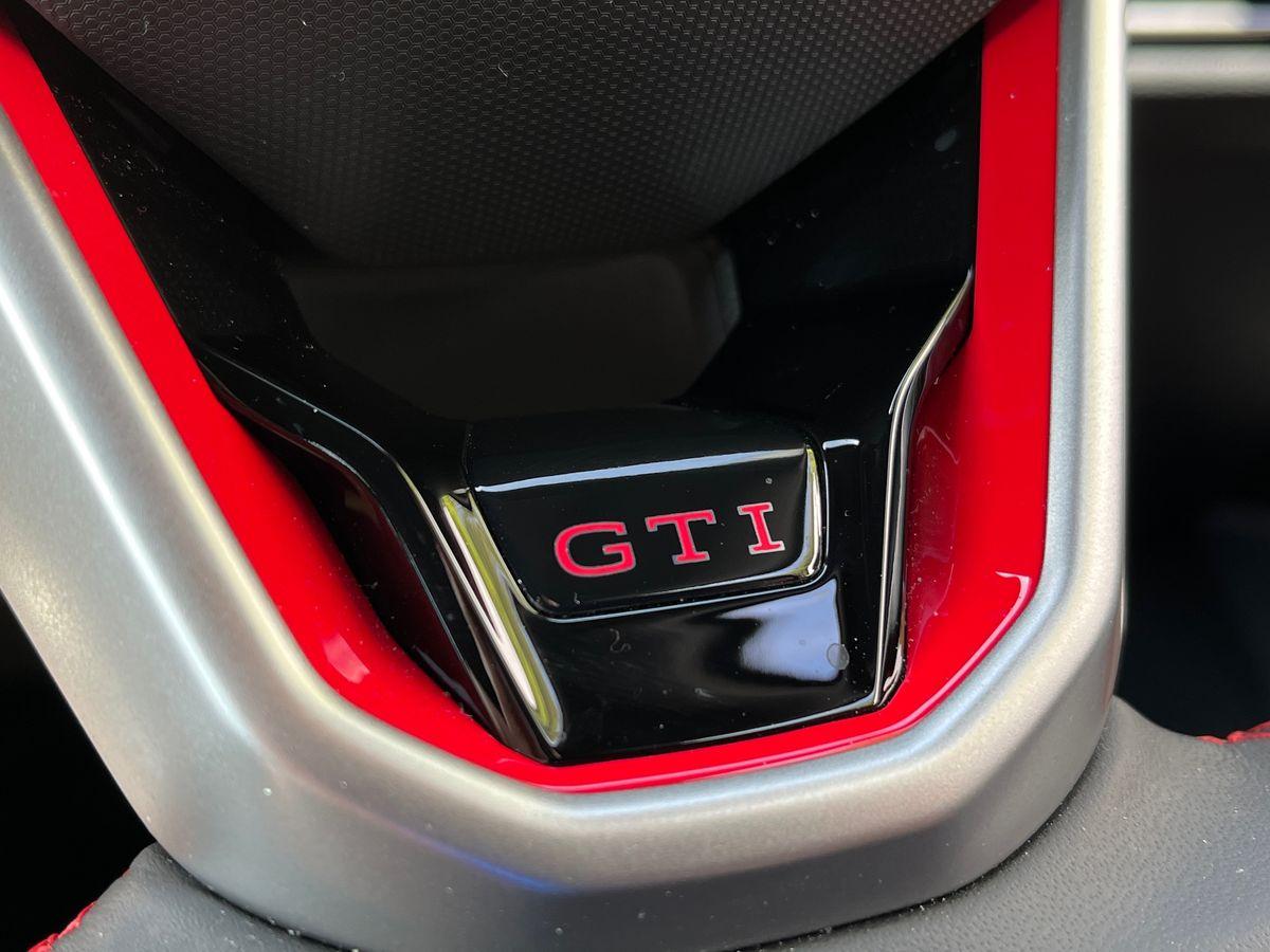 Volkswagen Golf Photo autoimg-6b766f533ba59b9960abc75f9b670396f755d2b7.jpg