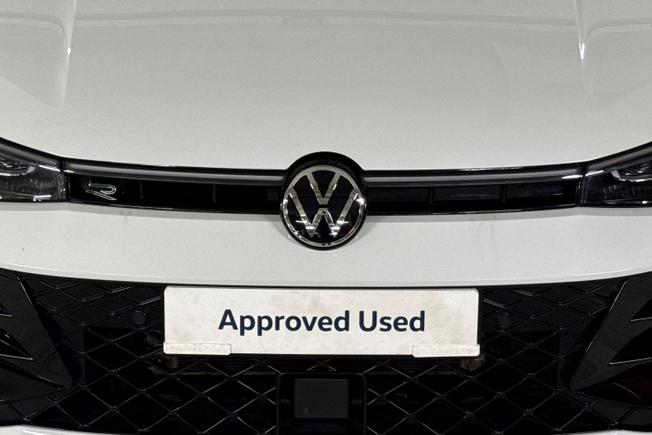 VOLKSWAGEN Passat Photo 29