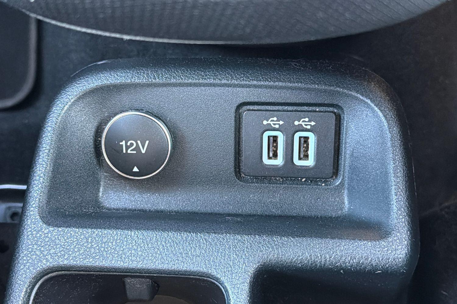 Ford TOURNEO CONNECT Photo 36