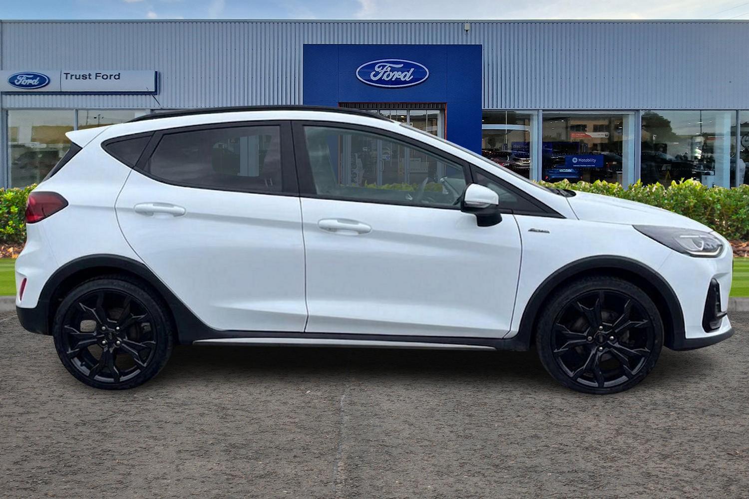 Ford Fiesta Photo 2