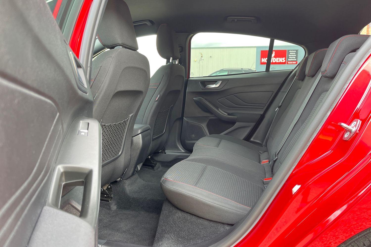 Ford Focus Photo 24