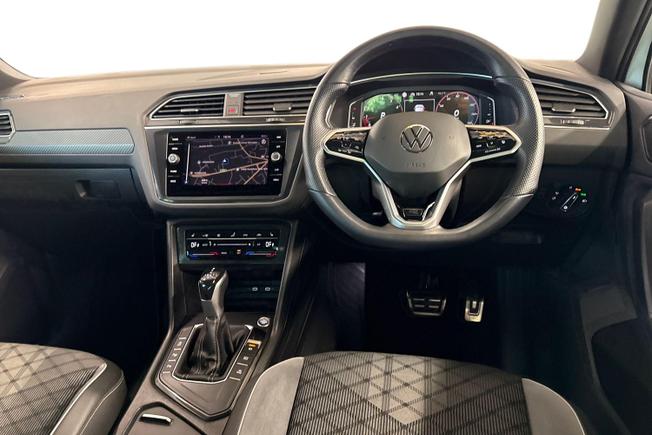 VOLKSWAGEN Tiguan Photo 11