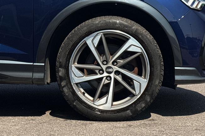 AUDI Q3 Photo 5