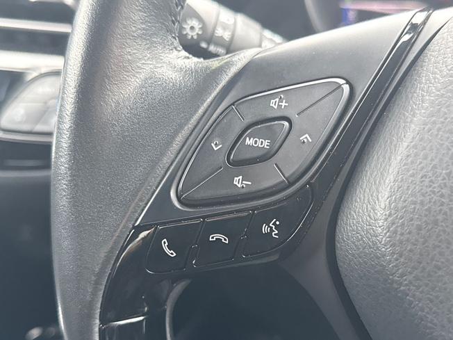 TOYOTA C-Hr Photo 16