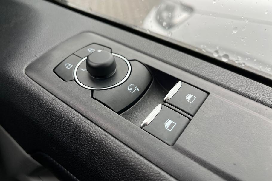 Used FORD TRANSIT CUSTOM SB75LRE 34