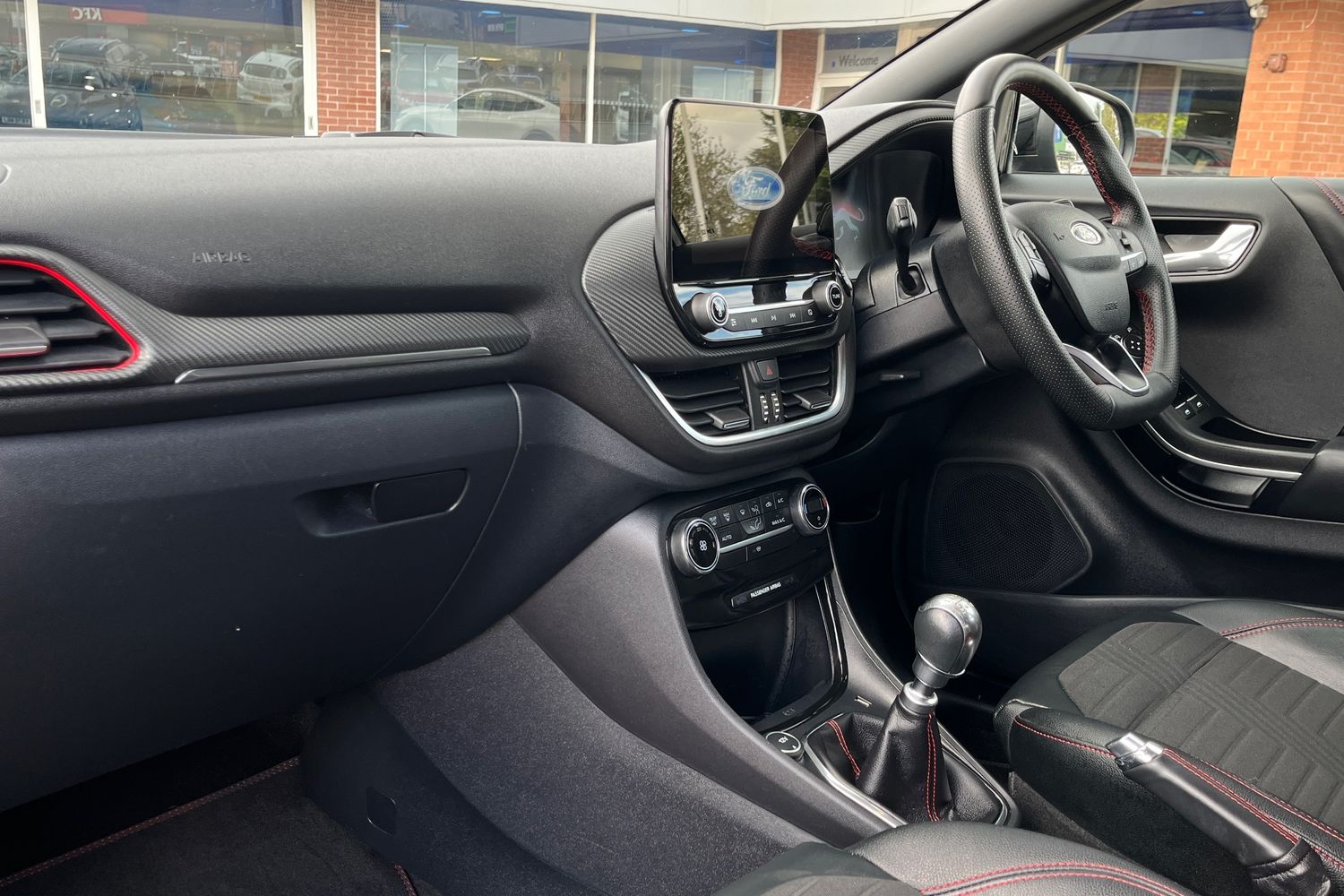 Ford PUMA Photo 17
