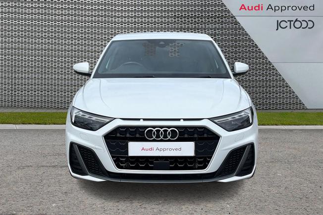 AUDI A1 Photo 8