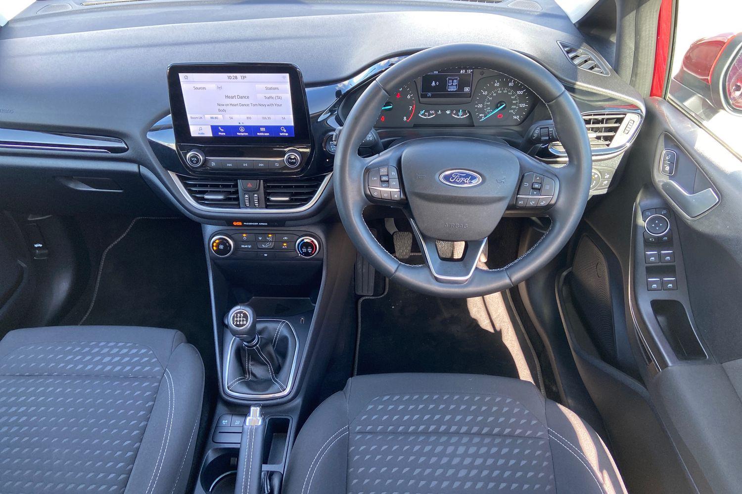 Ford Fiesta Photo 10