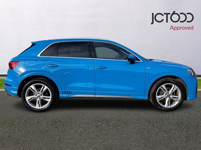 AUDI Q3 Photo 4