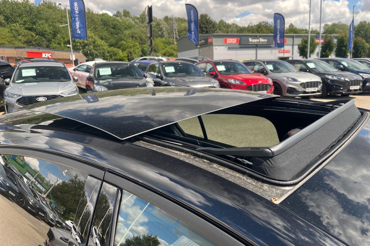 Ford FOCUS Photo 32