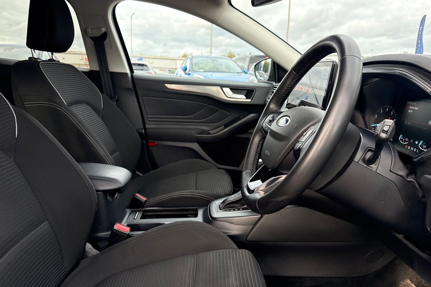 Ford FOCUS Photo 16