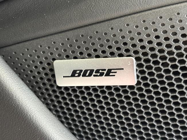 PORSCHE Taycan Photo 34