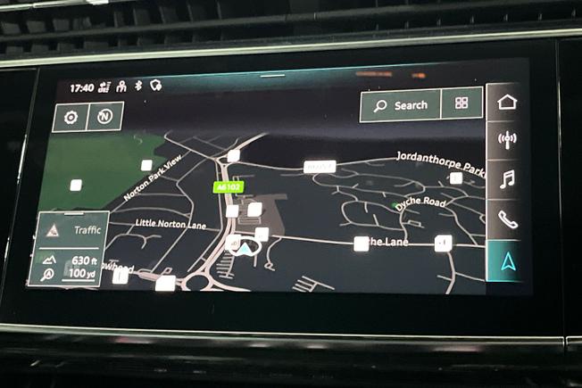 AUDI Q7 Photo 14