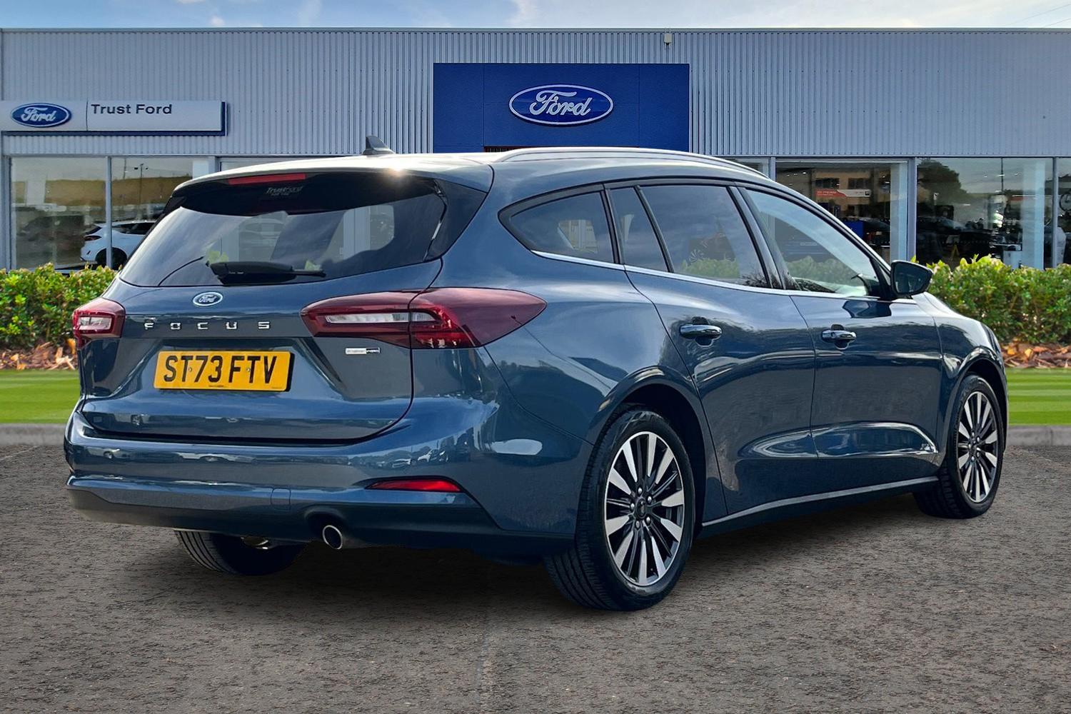 Ford FOCUS Photo 3