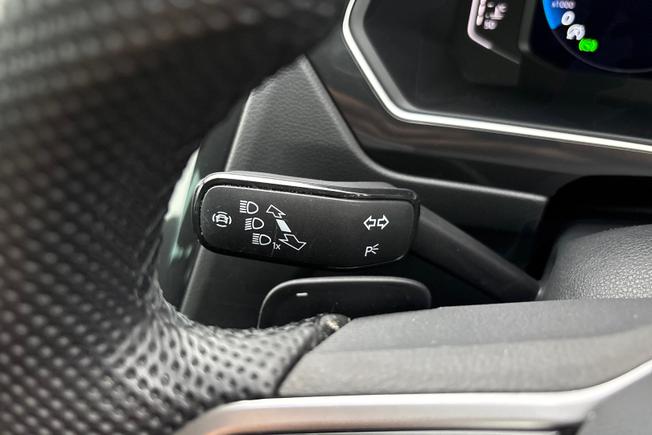 VOLKSWAGEN Tiguan Photo 26