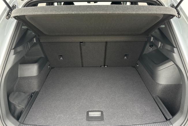 VOLKSWAGEN Tiguan Photo 12