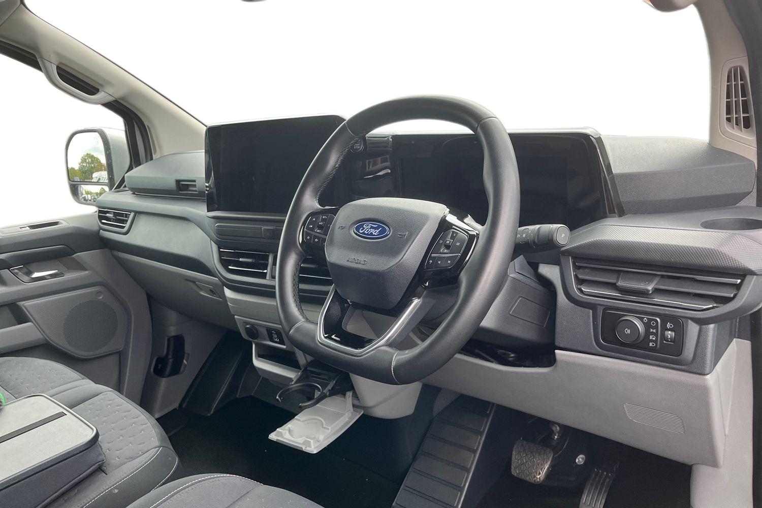 Ford TRANSIT CUSTOM Photo 13