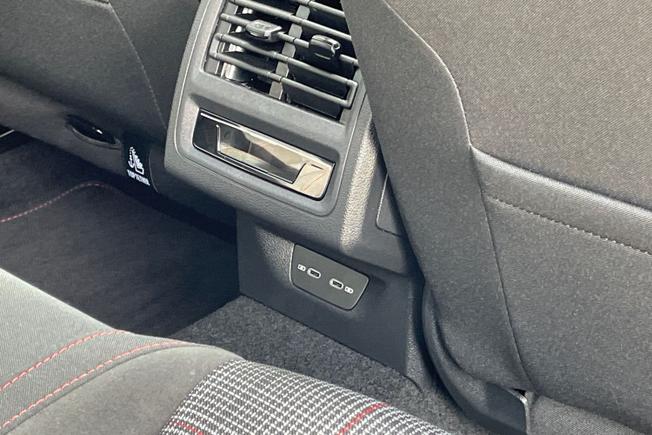VOLKSWAGEN Golf Photo 43