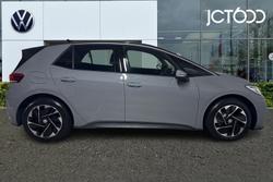 VOLKSWAGEN ID.3 Photo 4