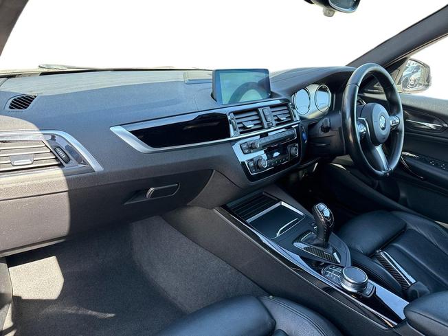 BMW 1 Series Photo 2