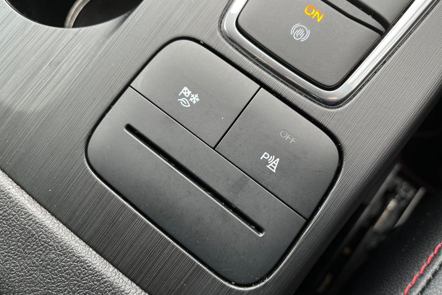 Ford Kuga Photo autoimg-6bc3dc71f07bcb3e6feed89ddab5435dac7d7aca.jpg