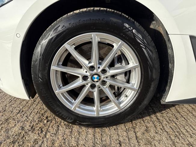 BMW I4 Photo 52