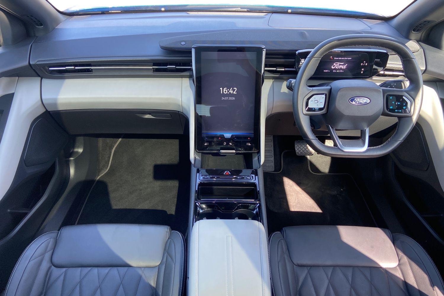 Ford Explorer Photo 9