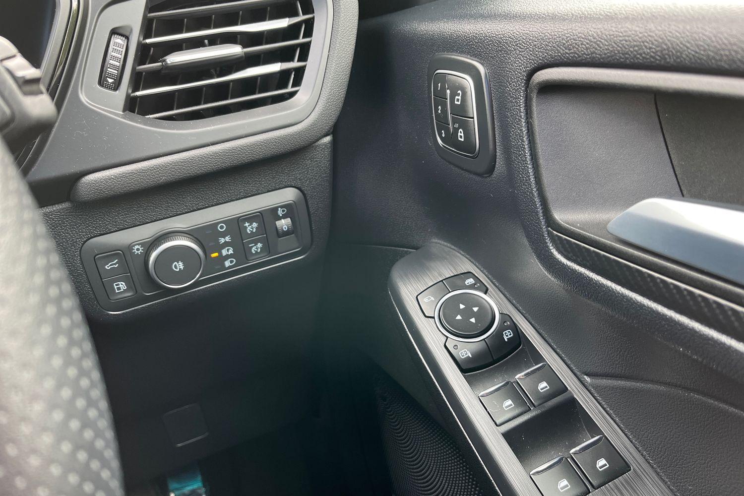Ford KUGA Photo 15