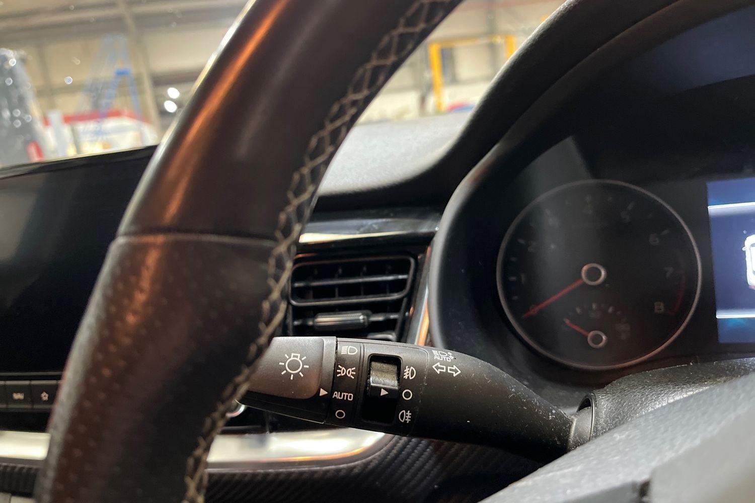 Kia STONIC Photo 13
