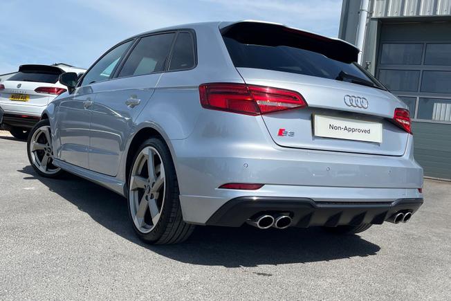 AUDI S3 Photo 24