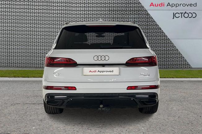 AUDI Q7 Photo 7