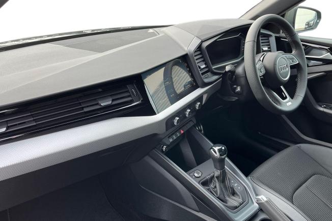 AUDI A1 Photo 2